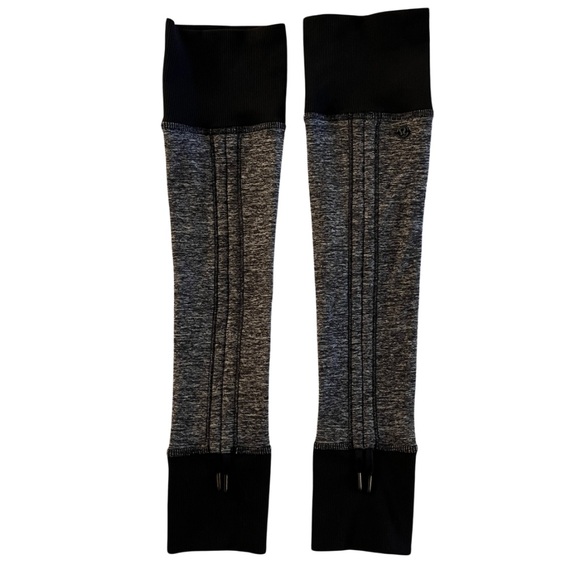 Lululemon grey and black running sleeves - women’s one size - Picture 2 of 6